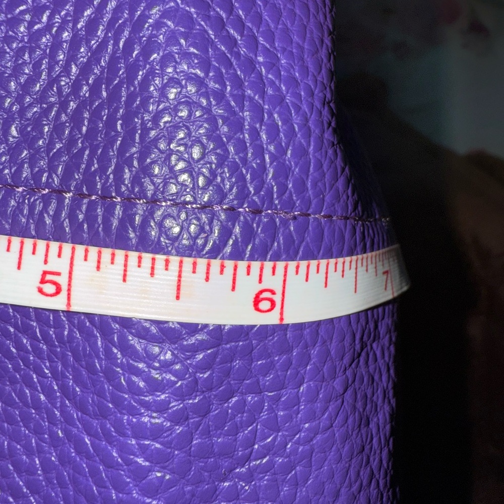 Elegant Purple Leather Tote Handbag with Gathered Detail - Picture 9 of 9